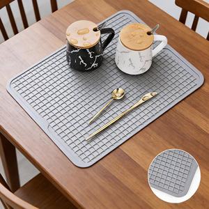 แผ่นรองจานซิลิโคนทนความร้อน อุปกรณ์ครัว แผ่นรองน้ำหยดสำหรับเคาน์เตอร์ครัว แผ่นรองจานแห้งทนทาน - Product Image 1