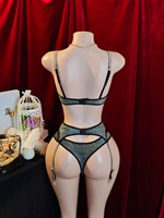 Ensemble de lingerie haut de gamme 3 pièces pour femme en dentelle respirante argentée scintillante, avec fermeture arrière, soutien-gorge à armatures et culottes triangle
