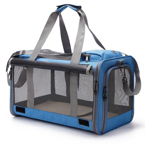 Bolsa de transporte transpirable para perros y gatos, estuche de viaje portátil con lados de malla y asa, color azul - Product Image 1