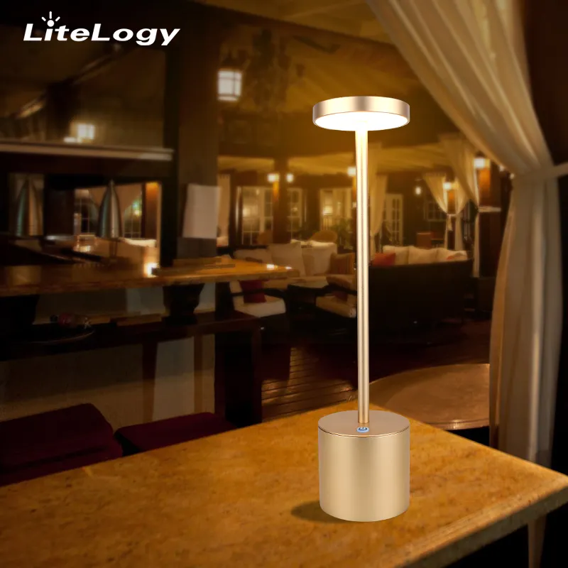 Modern Hotel Style USB Rechargeable Battery desk lamp Aluminium LED Cordless Restaurant Table Lamp in Gold silver black