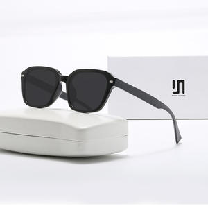 Nouvelles lunettes de soleil rétro de style coréen à petite monture, unisexe, en plastique noir, verres PC, protection UV400, type 3, pare-soleil - Product Image 2