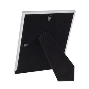Porte-photo en métal satiné moderne et luxueux 20x25 cm, cadre photo en verre et aluminium pour la décoration de la maison, à poser sur table ou à accrocher - Product Image 3