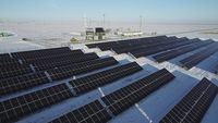 JASolar 585W 590W Panneaux solaires bifaciaux 615W 620W pour module photovoltaïque demi-cellule haute efficacité 700W 715W pour l'énergie solaire