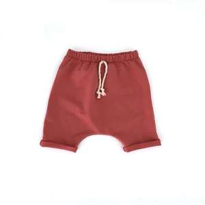 Shorts en coton éponge pour bébé et enfant, style sarouel ample avec jambes retroussables pour garçons - Product Image 3