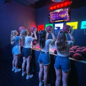 Équipement de jeu de basket interactif à LED pour sol, autoportant, en plastique, pour usage en centre commercial intérieur - Product Image 5