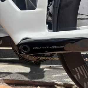 Vélo de course sur route Shi mano Dura-Ace Di2 OEM KOZO2 en fibre de carbone 700C avec freins à disque hydrauliques, léger et super léger. - Product Image 5