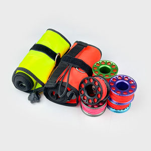 DiveDIY <span class=keywords><strong>Bouée</strong></span> de signalisation gonflable (SMB) de 1,8 m (6 pieds) et kit de bobine de 15 m en aluminium pour la plongée en apnée et la plongée sous-marine - Product Image 1