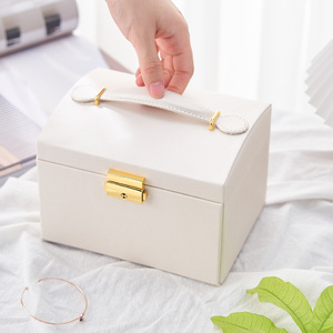 Boîte à <span class=keywords><strong>bijoux</strong></span> rectangulaire de luxe à vente chaude en cuir PU multifonctionnel avec grande capacité et <span class=keywords><strong>rangement</strong></span> en <span class=keywords><strong>miroir</strong></span> verrouillable - Product Image 4