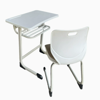 Ensemble table et chaise d'école réglables en hauteur avec bordure en mélamine, cadre en acier en forme de C et panier à livres pour salle de classe