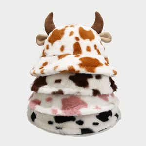 Chapeau Bob en Peluche Doux et Moelleux à Imprimé Vache Laitière, en Gros et en Stock, pour Femme, Mode Hiver, Chaud, Décontracté, Sport, Voyage, Extérieur - Product Image 1