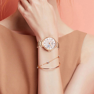 Reloj Elegante de Oro para Mujer, Esfera Redonda de 30 mm, Movimiento de Cuarzo, Visualización de Fecha, Cierre de Mariposa, Cristal Mineral, Estilo de Lujo - Product Image 6