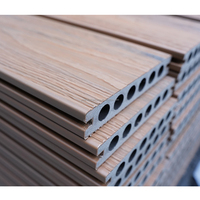 Foshan Rucca WPC Technikbodenbelag Schwimmbad Holz-Kunststoff-Verbunddielen Synthetische Platten für Außenterrasse Patio