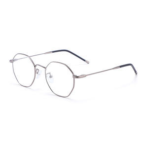 Monture optique polygonale en métal Conchen 6204, taille moyenne, unisexe, avec protection contre la lumière bleue - Product Image 5