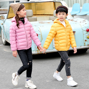 Nueva Ropa de <span class=keywords><strong>Invierno</strong></span> Unisex para Niños <span class=keywords><strong>Chaqueta</strong></span> Acolchada Impermeable de Color Sólido con Cierre de Cremallera Abrigo con Capucha para <span class=keywords><strong>Niño</strong></span> o Niña - Product Image 3