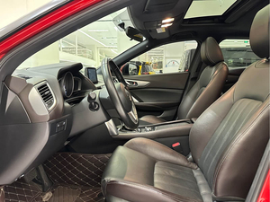 2017 Changan <span class=keywords><strong>Mazda</strong></span> R17 FWD Drive Asientos automáticos de cuero Cámara trasera Conducción a la izquierda Interior oscuro Buen estado Coche usado - Product Image 6