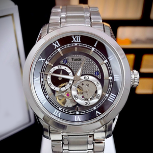 Мужские автоматические часы 96A135 с прозрачным корпусом, корпус из нержавеющей стали, кожаный ремешок, спортивный стиль, механический автоматический механизм, минеральное стекло - Product Image 4