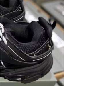 Zapatillas deportivas negras de diseñador de lujo con suela gruesa, parte superior de malla transpirable, zapatillas de tenis de alta calidad para exteriores - Product Image 3