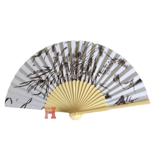 High Qualtiy Chinese Bamboo Craft Decorative Gift Fan Patterns Personalized Paper Fans for Wedding
