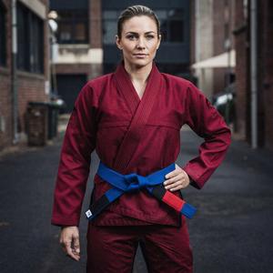 Ensemble de Kimono BJJ Bourgogne pour Femmes, Uniforme de Jiu-Jitsu Durable pour Adultes - Product Image 1