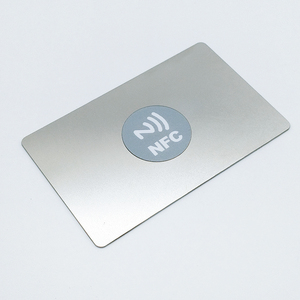 Cartes métalliques NFC personnalisées haut de gamme, carte de visite avec code QR NFC, carte de visite en métal NFC or 4K - Product Image 4