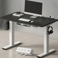 Multiprise à pince ergonomique moderne monobloc personnalisable pour bureau debout EN2 40x24, avec câble électrique réglable en hauteur