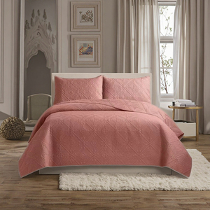 Juego de colcha y colcha de microfibra para todas las estaciones de estilo europeo con patrón geométrico de lujo personalizado 3 uds ropa de cama rosa para el hogar - Product Image 1