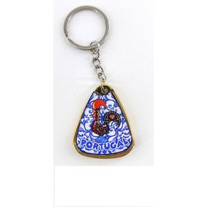 Llavero de Mosquetón de Hierro con Diseño de Dibujos Animados Estilo Vintage Personalizado, Bonito, Sencillo, Souvenir Turístico, Impermeable y Ligero - Product Image 5