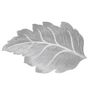 Sous-verre/Serviette de table décorative en feuille d'érable classique de luxe, en PVC avec feuille d'or, isolant thermique, antidérapant, imperméable et résistant à la chaleur - Product Image 6
