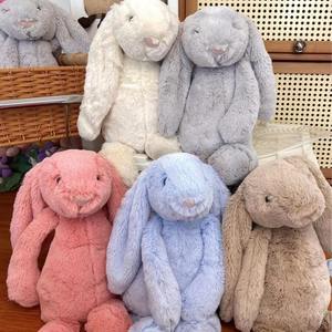 Jcjellycat Versión Alta 1 a 1 --- Serie Shy <span class=keywords><strong>Bugs</strong></span> <span class=keywords><strong>Bunny</strong></span> Love <span class=keywords><strong>Bugs</strong></span> <span class=keywords><strong>Bunny</strong></span> <span class=keywords><strong>Peluche</strong></span> Floral con Etiqueta Dorada - Product Image 1