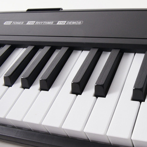 Nouvelle vente de piano électronique portable à 88 touches avec écran LCD et options de rythme pour l'apprentissage des débutants et les concerts en plein air - Product Image 3