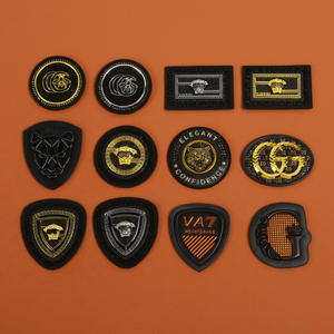 Aanpasbaar Pu-Label Met Metalen Duurzame Lederen Vierkante Logo-<span class=keywords><strong>Patch</strong></span> Voor Kleding Gevouwen Stijl - Product Image 1