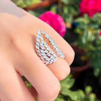 Nouvelle bague tendance en zircon cubique blanc, ajustable, longue, en forme d'aile d'ange, pour femme, mariage, fiançailles, soirée