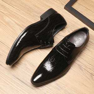 Chaussures habillées décontractées pour hommes - Cuir brillant à bout pointu, chaussures de mariage élégantes pour marié - Product Image 6