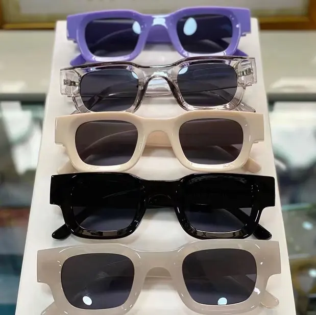 Moda güneş gözlükleri özel etiket kare jöle gri güneş gözlüğü toptan kare şekli çok renkli yuvarlak PunkLeopard güneş gözlüğü