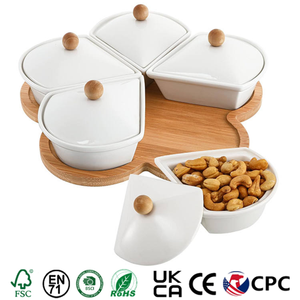 <span class=keywords><strong>Service</strong></span> <span class=keywords><strong>de</strong></span> table : Ensemble <span class=keywords><strong>de</strong></span> 5 bols à condiments et à trempettes en céramique blanche, compartimentés, avec couvercles et plateau en bambou - Product Image 1