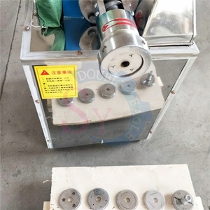 Máquina para hacer macarrones de Pasta multifuncional automática comercial/linterna de pies de <span class=keywords><strong>pollo</strong></span>/equipo para hacer fideos redondos en forma de S - Product Image 5