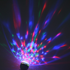 Ampoule LED YIHAN A19 E26/E27/B22 6000K Lumière du jour Utilisation en entrepôt Forme en T Certifiée CE LVD - Product Image 6