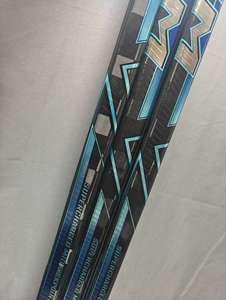 Bâton de hockey sur glace personnalisé très demandé pour l'entraînement et la compétition sur patinoire, fabricant OEM ODM pour la vente en gros sous marque privée - Product Image 4