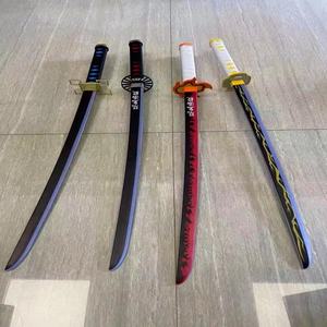 Épées de jouet samouraï japonaises en bois Katana pour enfants Épées extensibles lumineuses Anime Katana pour garçons avec lumière et son - Product Image 3