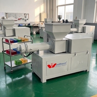 Machine à mélanger le savon automatique de taille moyenne Hengyong / Moule à savon / Machine à fabriquer la poudre de savon à lessive 300-500 kg/h Henan