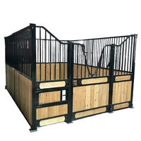 Abri préfabriqué enduit de poudre pour chevaux avec mangeoire en option Cages pour animaux