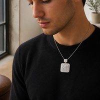 Nouveau style en vogue : Collier en laiton plaqué or avec pendentif léopard et zircon, idéal pour femmes et hommes, cadeau de fête charmant