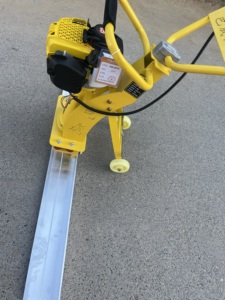 Règle <span class=keywords><strong>vibrante</strong></span> en béton à essence règle <span class=keywords><strong>vibrante</strong></span> finition chape de sol en béton machine à paver - Product Image 2