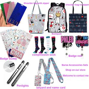 Venta al por Mayor de Sets de Enfermería para Oficina con Accesorios para el Cuidado de la Salud: Portacredencial Retráctil, Cordón, Tarjetero, Calcetín de Compresión y Bolso Tote para Enfermeras - Product Image 1