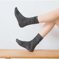 Chaussettes scintillantes pour femmes, chaussettes mi-hautes dorées et argentées, tendance estivale, mode coréenne, chaussettes fines de qualité, chaussettes brillantes et cool