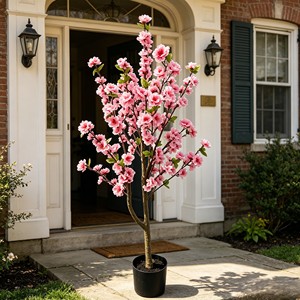 Branche de fleur de pêcher rose pâle romantique avec des pétales fins et délicats pour la décoration de festivals, les vitrines de magasins, les murs de la maison - Product Image 4