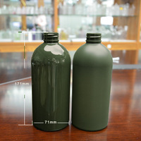 Bouteille d'huile d'olive en plastique vert noir mat de qualité alimentaire 16 24 oz avec étiquette personnalisée Bouteilles de sauce PET de 500ml 750ml avec bouchon torsadé