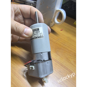 Moteur servo Graphtec DMN37HE-003 pour traceur de découpe FC8000/8600 X Y, occasion - Product Image 1