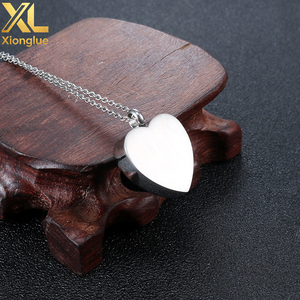 Pendentif Cœur Personnalisé avec Logo pour Cendres Funéraires, Urne Commémorative pour Animaux de Compagnie (Chien, Chat) avec Empreinte de Patte, Collier en Acier Inoxydable - Product Image 3