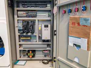 Nuova Pressa Piegatrice Idraulica Automatica SPS con Controllo CNC per Lavorazione Lamiere Metalliche, Modello Compatto - Product Image 5